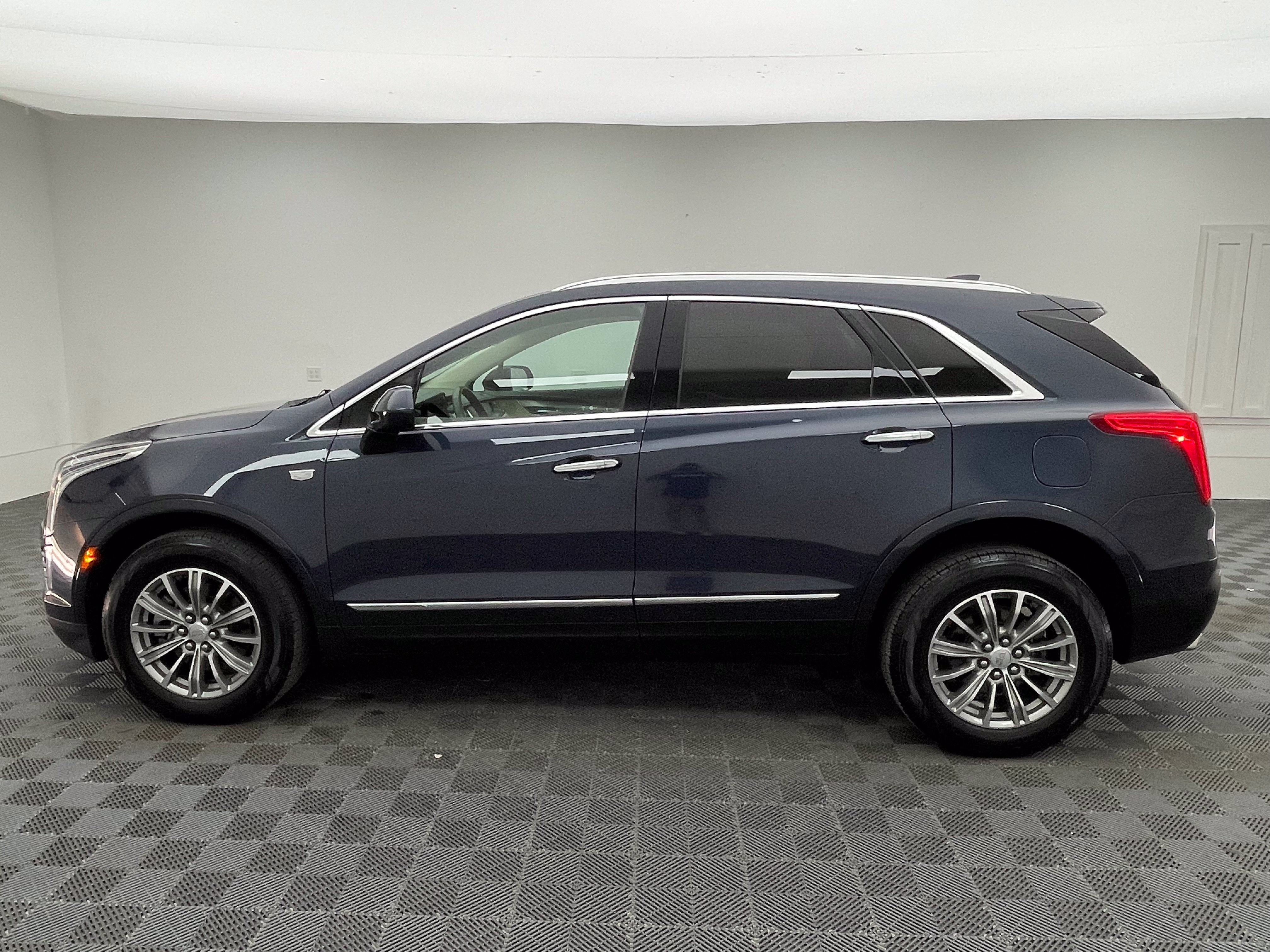 Used 2018 Cadillac XT5 Luxury FWD image 13