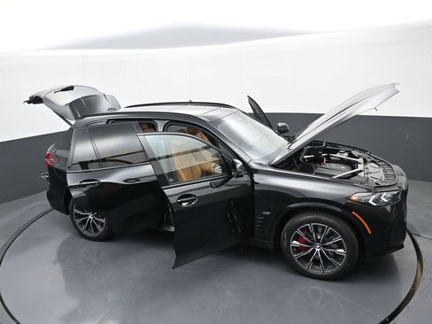 New 2026 BMW X5 xDrive50e w/ M Sport Package image 38