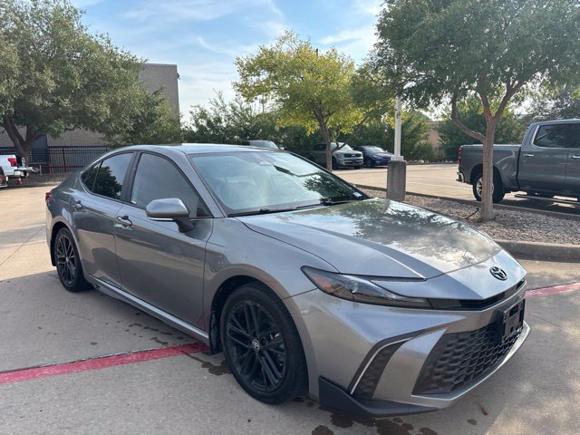 Used 2025 Toyota Camry SE w/ Convenience Package FWD image 3