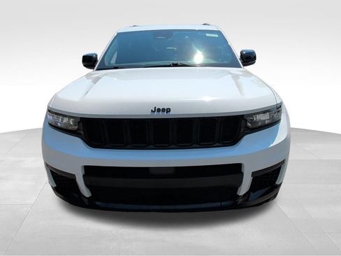Used 2023 Jeep Grand Cherokee L Laredo AWD/4WD image 8