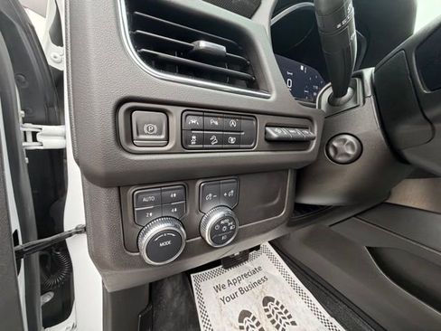 Used 2023 GMC Yukon XL AT4 w/ AT4 Premium Package image 18