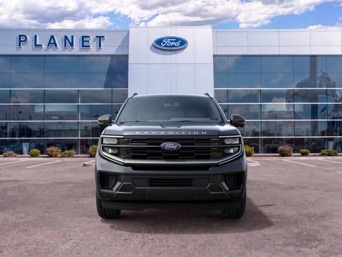 New 2027 Ford Expedition Max Platinum w/ Driver's Package RWD image 3