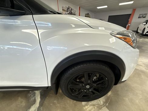 Used 2020 Nissan Kicks SR FWD image 10