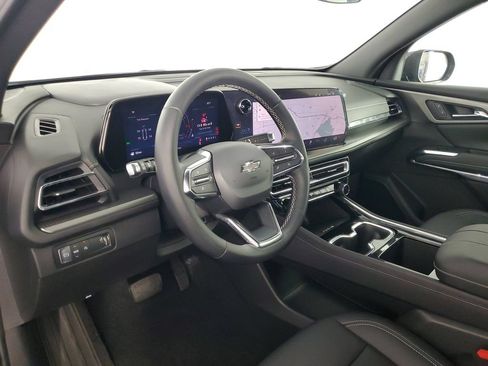 Used 2026 Chevrolet Traverse LT w/ Midnight/Sport Edition FWD image 11