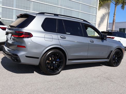 Used 2025 BMW X7 M60i w/ Climate Comfort Package AWD/4WD image 10