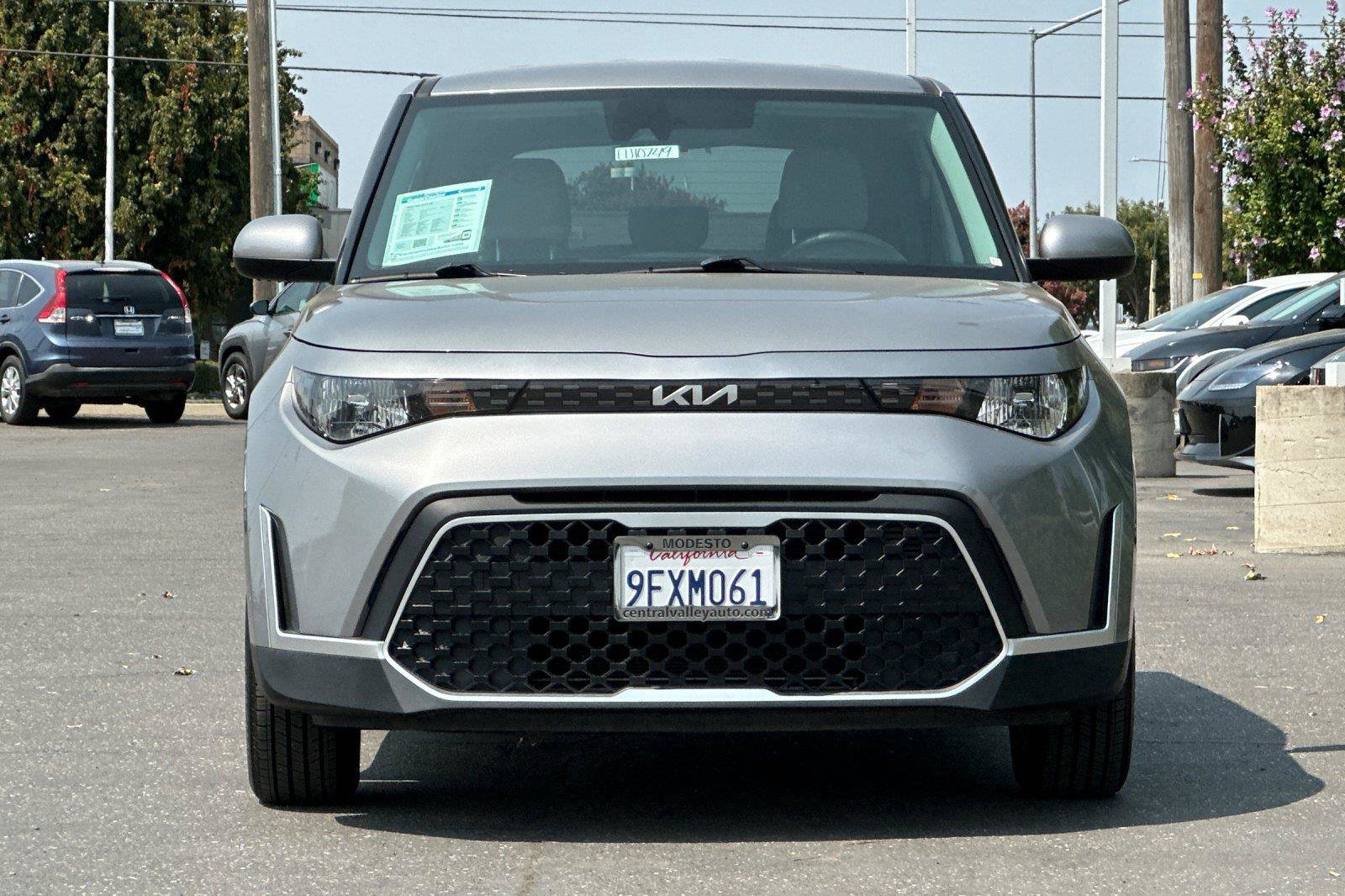 Used 2023 Kia Soul LX w/ LX Technology Package FWD image 8