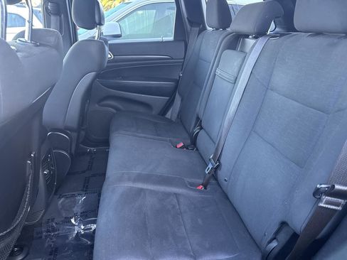 Used 2015 Jeep Grand Cherokee Laredo w/ Quick Order Package 23E image 10