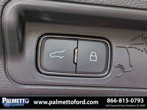 Used 2025 Ford Explorer Active RWD image 14