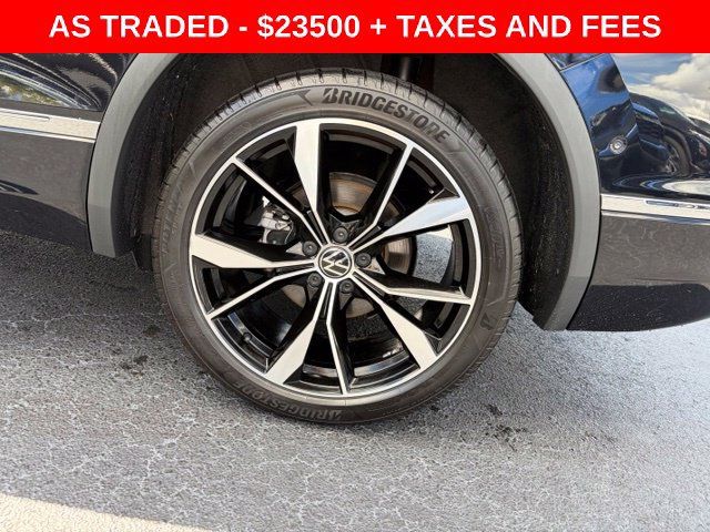 Used 2023 Volkswagen Tiguan SEL R-Line AWD/4WD image 10