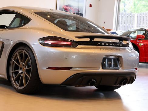 Used 2021 Porsche 718 Cayman GTS RWD image 31