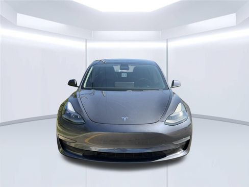 Used 2022 Tesla Model 3 Long Range AWD/4WD image 2