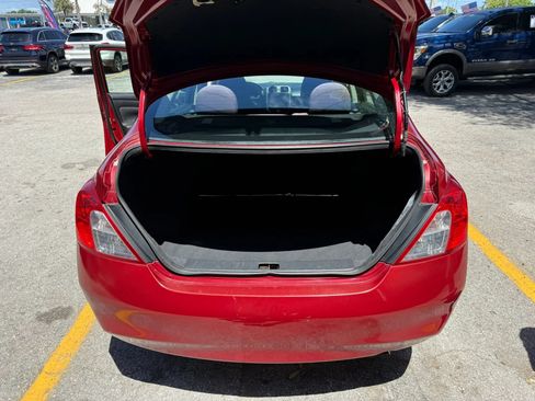 Used 2014 Nissan Versa SV FWD image 7
