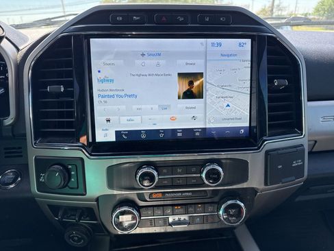 Used 2022 Ford F350 Lariat w/ Black Appearance Package image 18