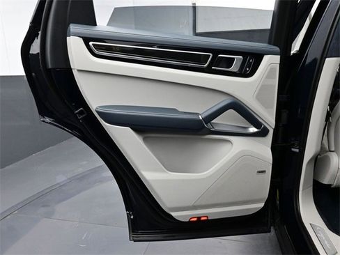 Certified 2023 Porsche Cayenne Turbo S image 13