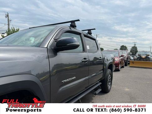 Used 2019 Toyota Tacoma TRD Off-Road AWD/4WD image 5