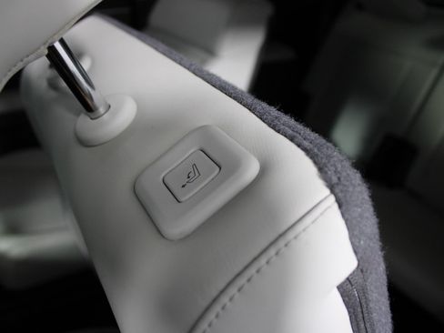 Used 2025 Hyundai Santa Fe Calligraphy FWD image 10