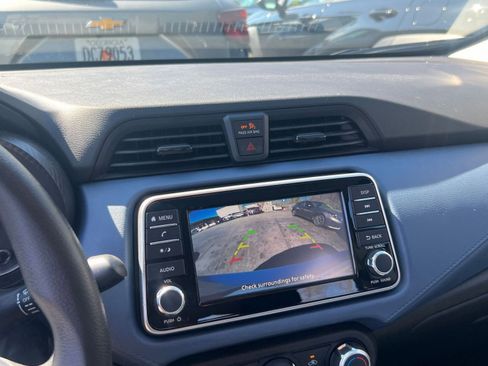 Used 2025 Nissan Versa SV image 20