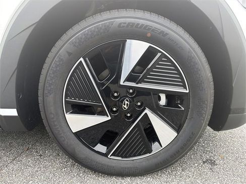 New 2026 Hyundai Ioniq 5 SE image 12