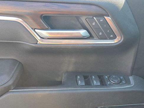 Used 2025 GMC Sierra 1500 SLT image 28