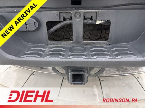 Used 2023 Toyota Tacoma TRD Off-Road image 9