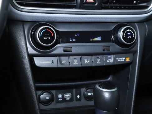 Used 2020 Hyundai Kona Limited AWD/4WD image 27