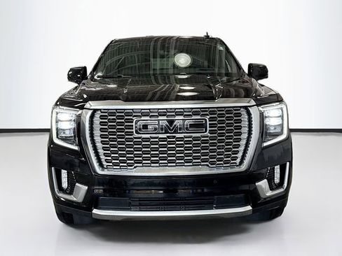 Used 2021 GMC Yukon Denali w/ Denali Premium Package image 4