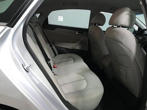 Used 2016 Hyundai Sonata SE FWD image 16