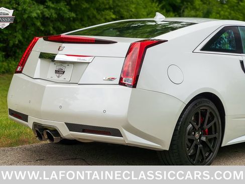 Used 2015 Cadillac CTS V RWD image 37