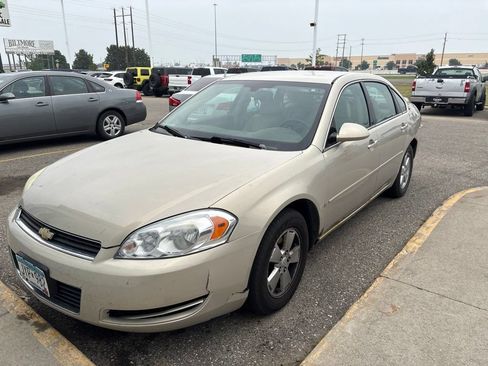 Used 2008 Chevrolet Impala LT w/ Luxury Edition Package FWD image 3
