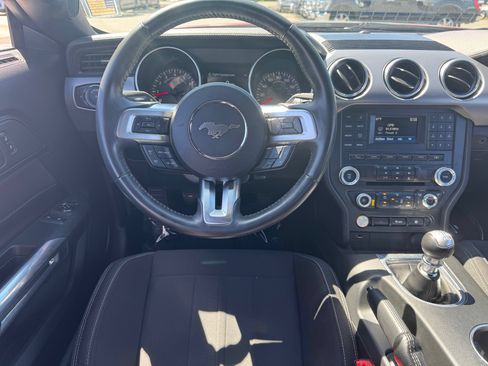 Used 2018 Ford Mustang GT RWD image 30