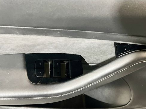 Used 2020 Tesla Model 3 Standard Range image 14