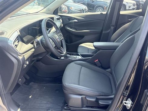 Certified 2024 Buick Encore GX Preferred FWD image 18