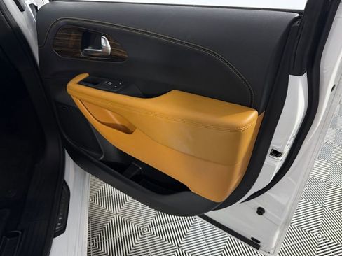 Used 2022 Chrysler Pacifica Pinnacle image 35