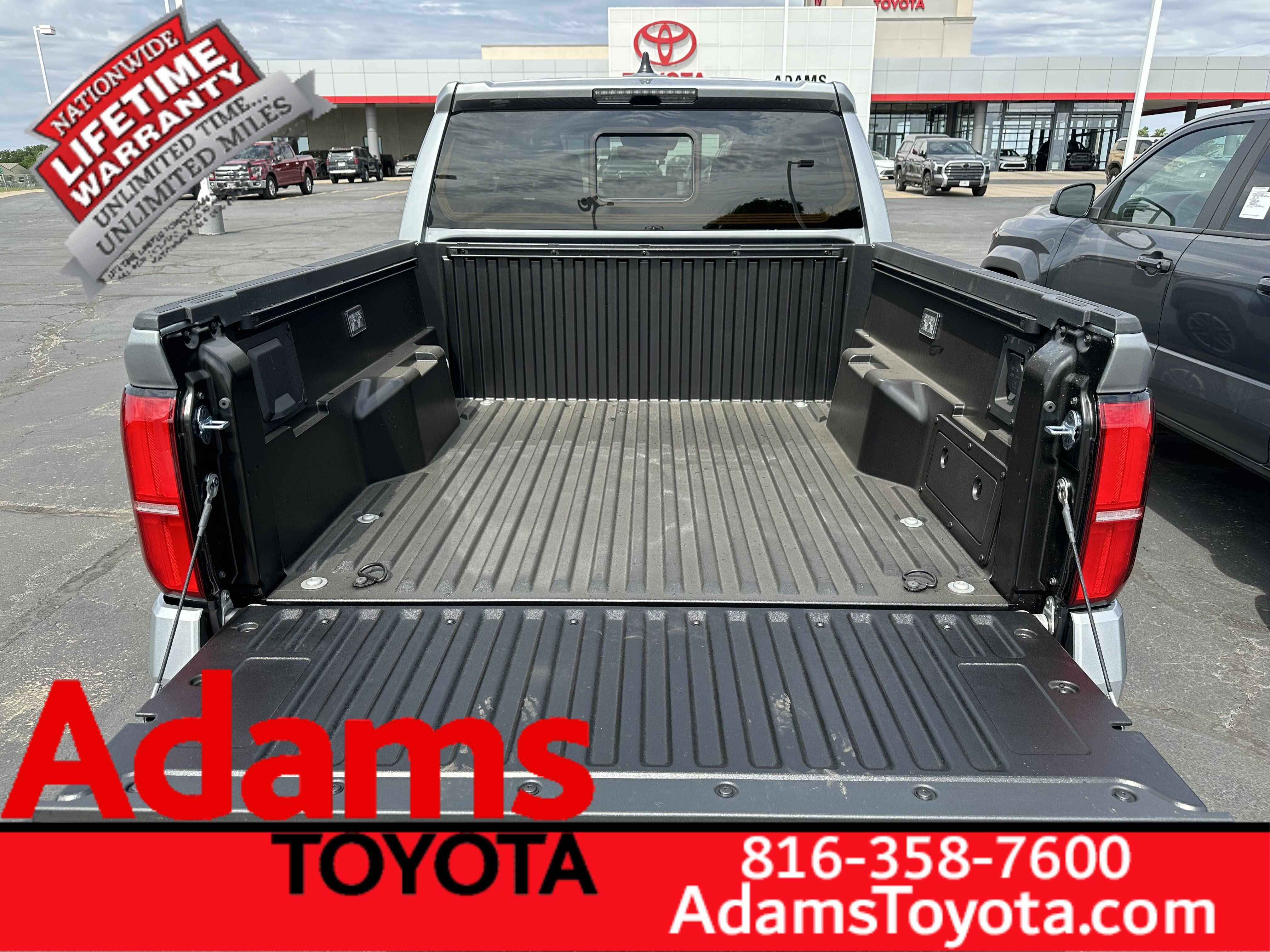 Used 2026 Toyota Tacoma TRD Sport w/ TRD Sport Upgrade Package AWD/4WD image 7