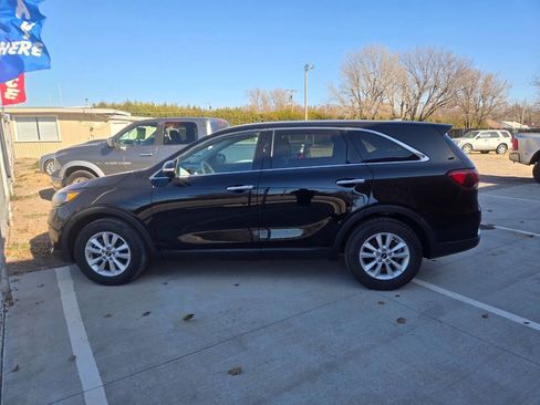 Used 2020 Kia Sorento FWD V6 image 5