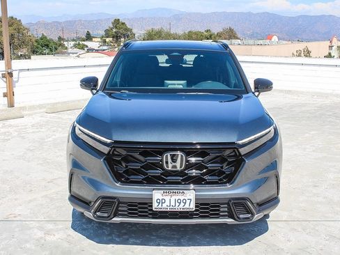 Certified 2025 Honda CR-V Sport image 2