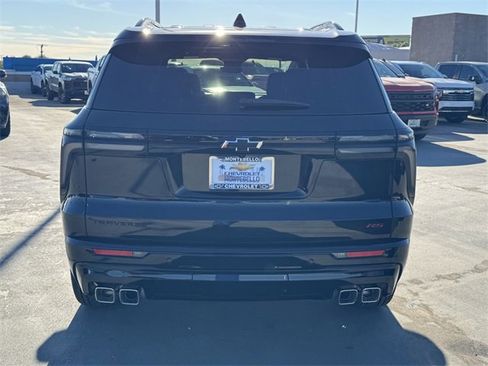 New 2026 Chevrolet Traverse RS w/ LPO, Floor Liner Package image 4