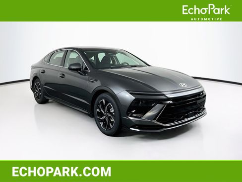 Used 2025 Hyundai Sonata SEL FWD image 1