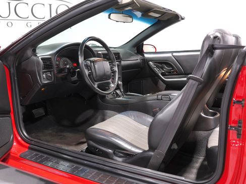 Used 2002 Chevrolet Camaro Z28 w/ SS Performance/Appearance Pkg image 15