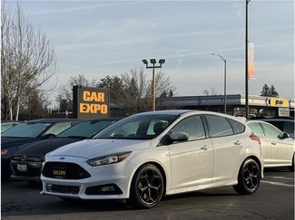 Used 2017 Ford Focus ST video 1