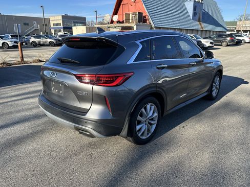 Used 2019 INFINITI QX50 Essential w/ Premium Heat Package image 5