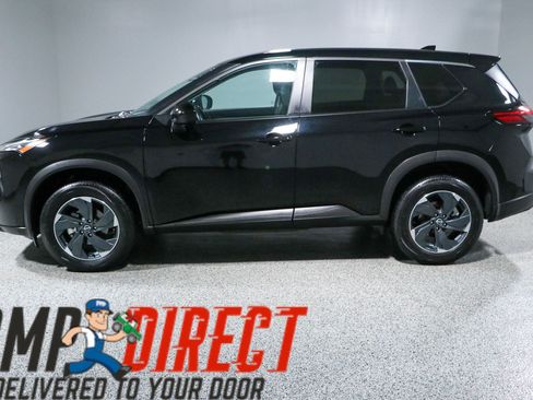 Used 2024 Nissan Rogue SV AWD/4WD image 10