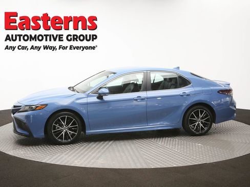 Used 2024 Toyota Camry SE image 59