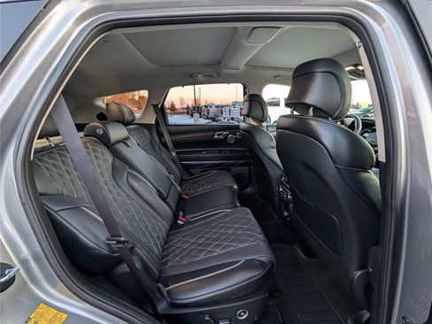 Used 2022 Genesis GV80 3.5T w/ Prestige Package 07 image 12