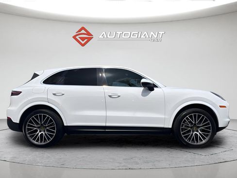 Used 2021 Porsche Cayenne AWD/4WD image 9