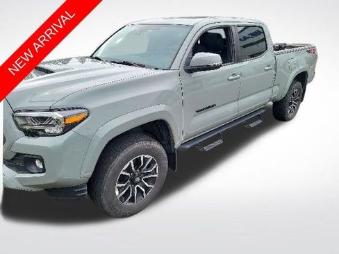 Used 2022 Toyota Tacoma TRD Sport w/ TRD Premium Sport Package AWD/4WD image 1