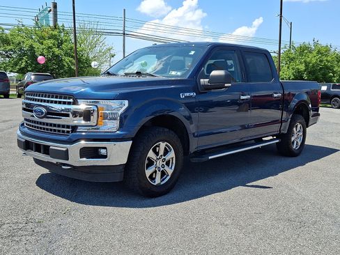 Used 2018 Ford F150 XLT w/ Equipment Group 302A Luxury AWD/4WD image 3