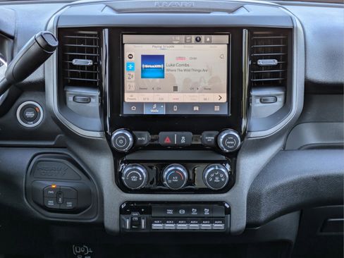 New 2026 RAM 2500 Tradesman AWD/4WD image 17