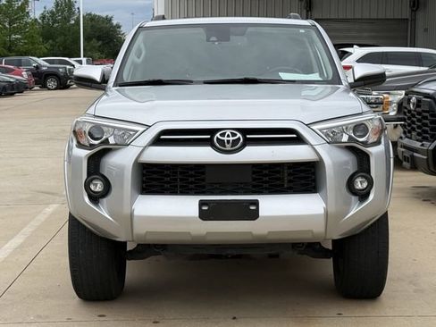 Used 2022 Toyota 4Runner SR5 RWD image 6
