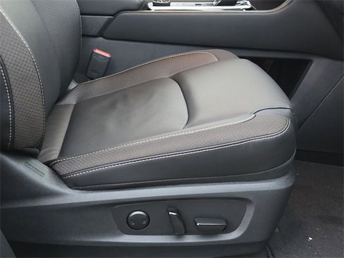 New 2025 Nissan Pathfinder SL image 26